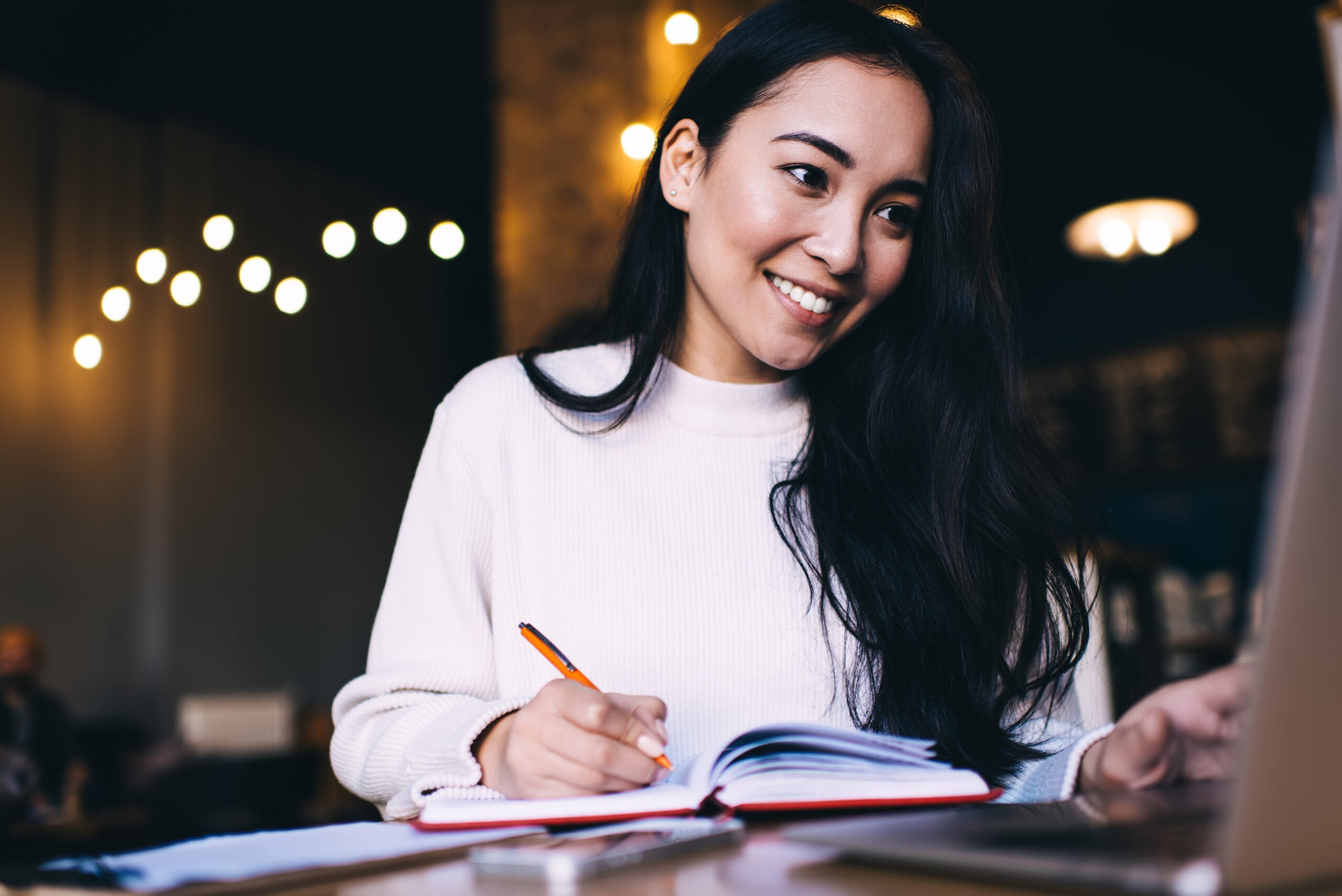 How to Cite a Podcast in APA, MLA, Chicago, Harvard International Formats (With Examples)