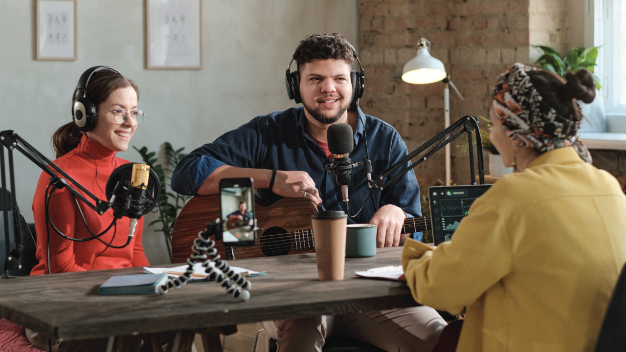 Solo, Co-Host, or Interview Format: How to Pick Before You Record